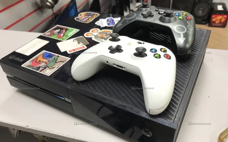 Приставка Xbox One 500Gb