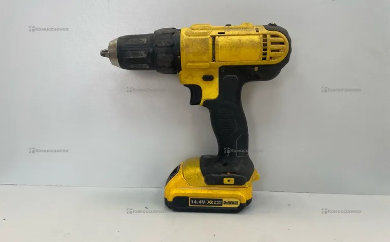 Дрель-шуруповерт dewalt DCD734C2