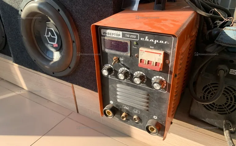 сварочный инвертор сварог Tig 250