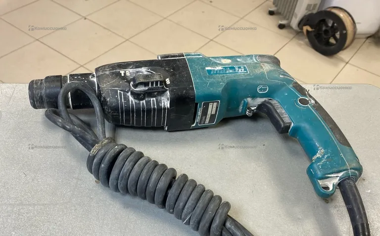 Перфоратор Makita HR 2440