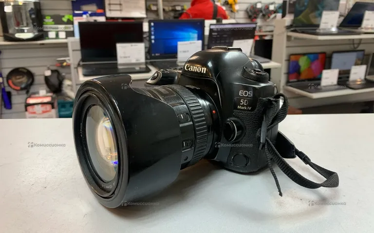 Фотоаппарат Canon EOS 5D Mark IV с объективом (24