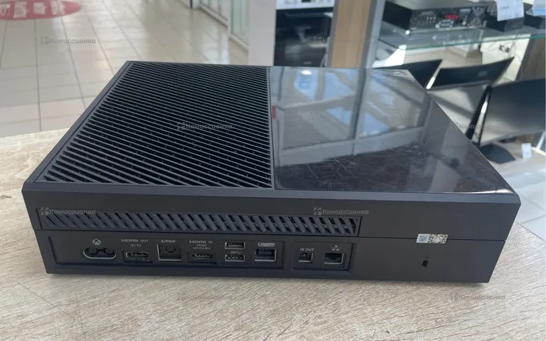 Приставка Xbox One 500Gb