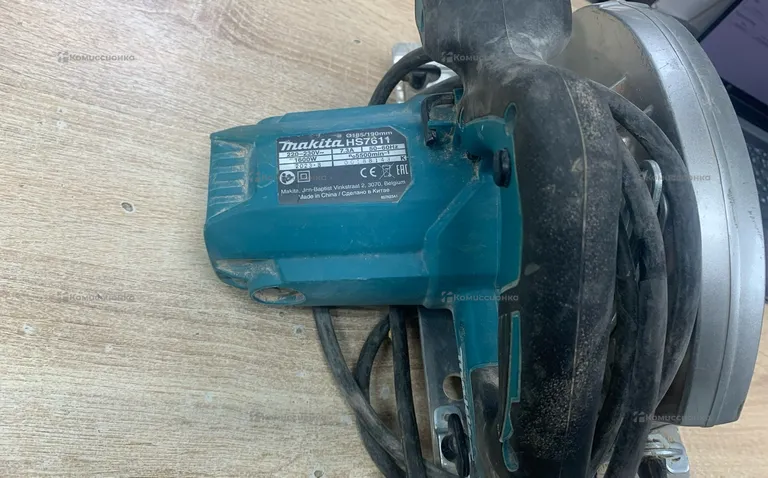 Дисковая пила Makita HS7611.