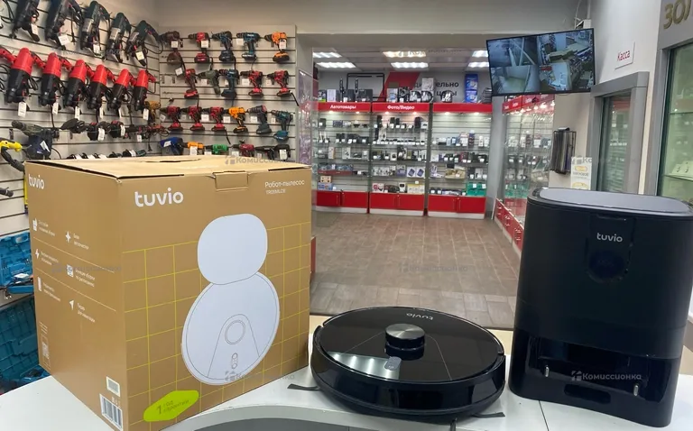 Пылесос  робот Tuvio TR05MLCB