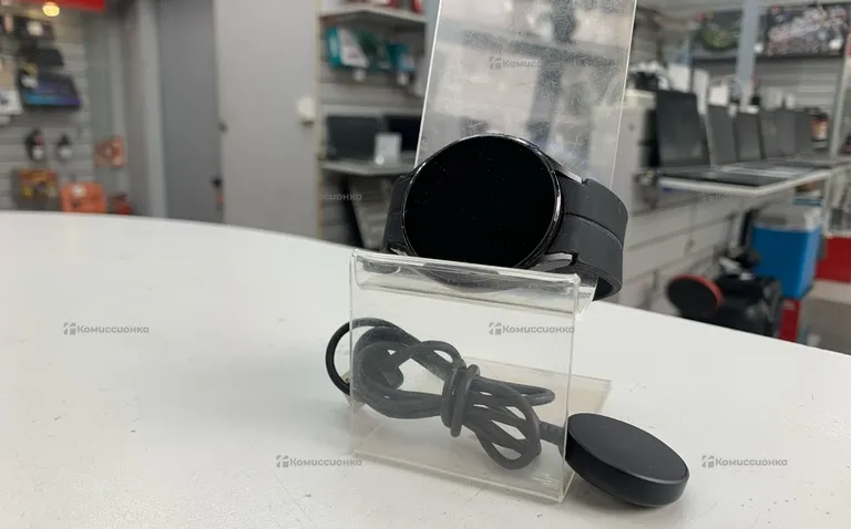 Часы  Samsung Galaxy Watch 4