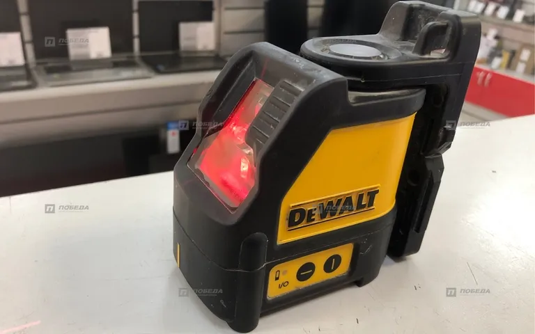 Лазерный уровень dewalt DW088