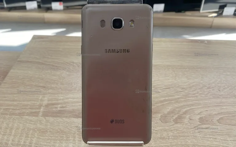Samsung Galaxy J7 (2016) SM-J710F