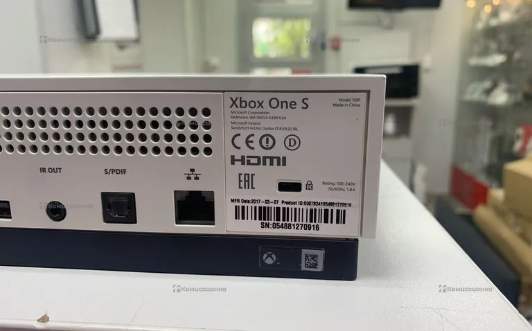 Приставка Xbox One 500 gab