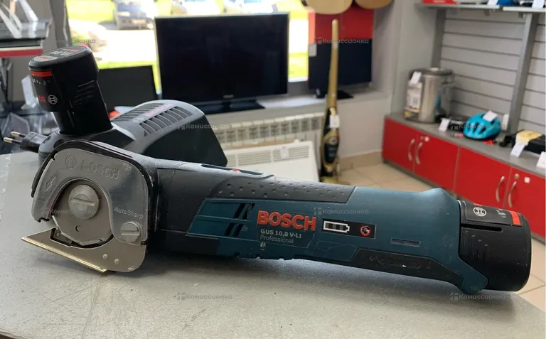 Аккумуляторные ножницы Bosch GUS 10,8 V-LI