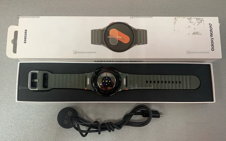 Часы  Samsung Galaxy Watch 7 40m