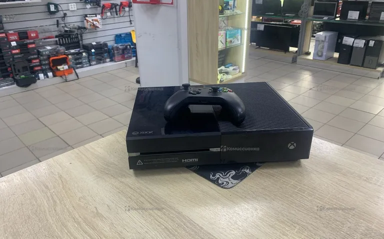 Приставка Xbox One 512