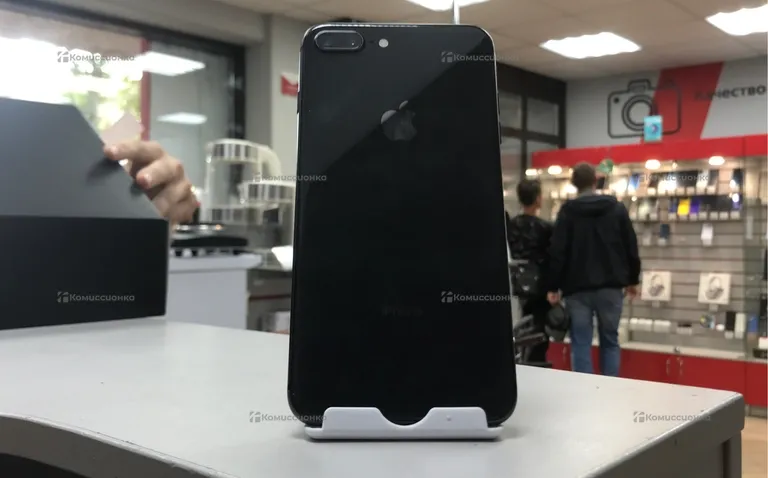 Apple Apple iPhone 8 Plus 64 GB