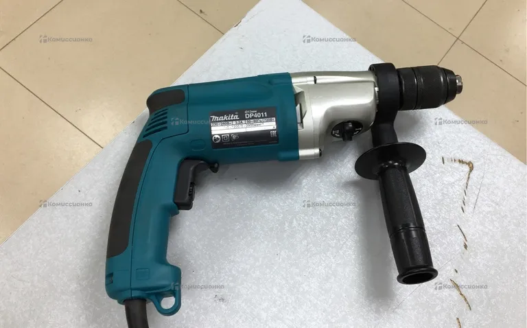 Дрель makita DP4001