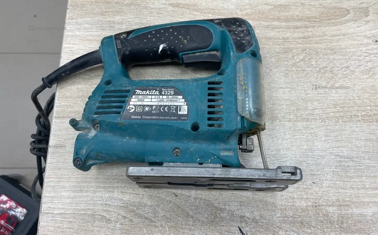 Электролобзик makita 4329