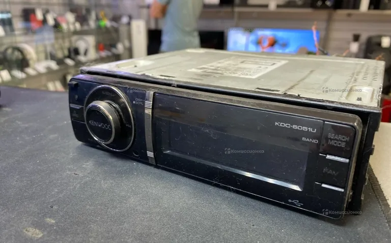 Автомагнитола  Kenwood KDC-6051U