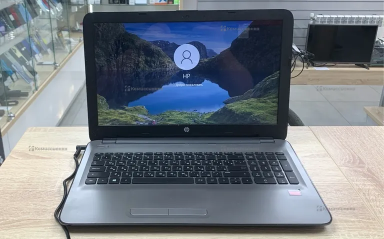 Ноутбук HP 15-ba559ur