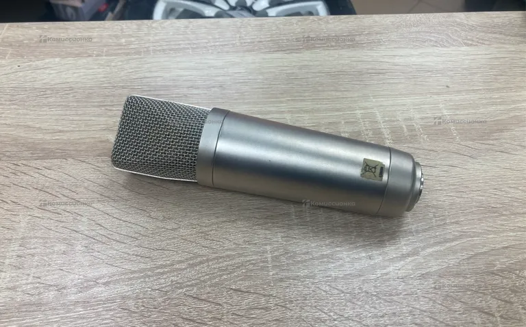Микрофон akg