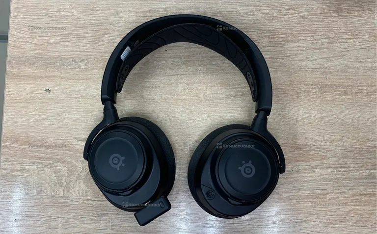 Наушники SteelSeries Arctis Nova 7