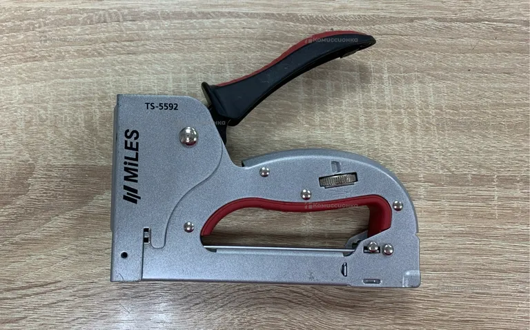 Скобозабивной пистолет Miles TS-5592
