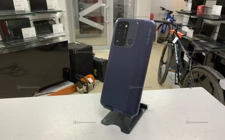 Tecno spark 8c 4/64