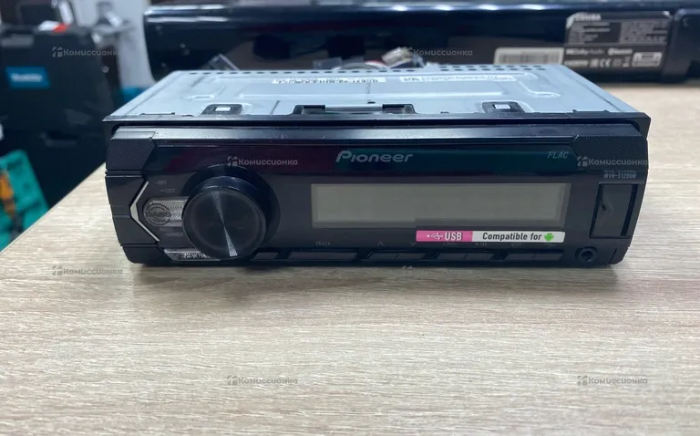 Автомагнитола  pioneer