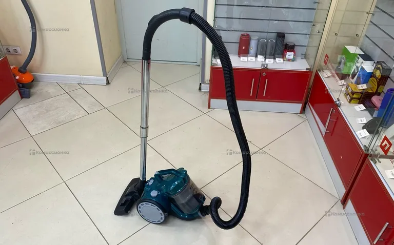 Пылесос  Vitek VT 8137 2200W