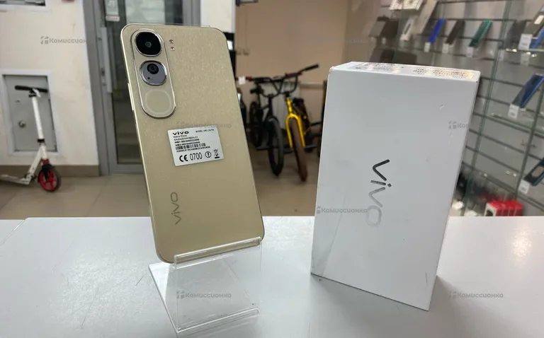 Vivo v 40 lite 5 G 8/256