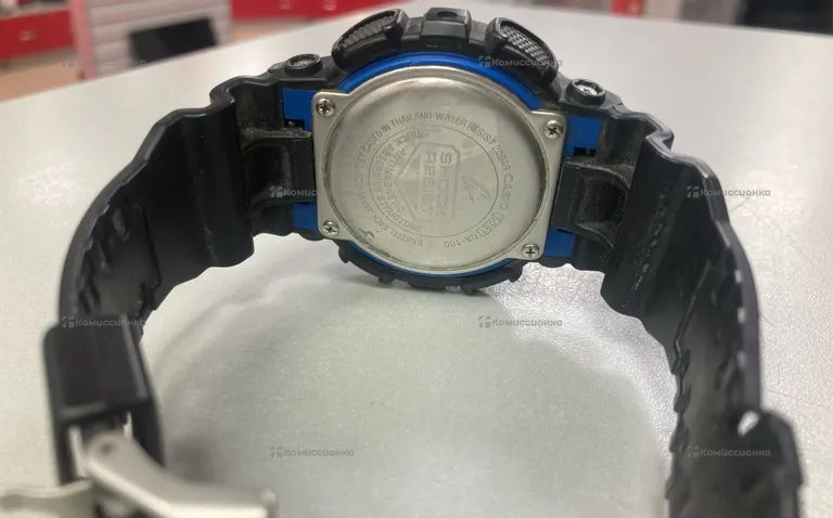 Часы  Casio G-Shock GA-100