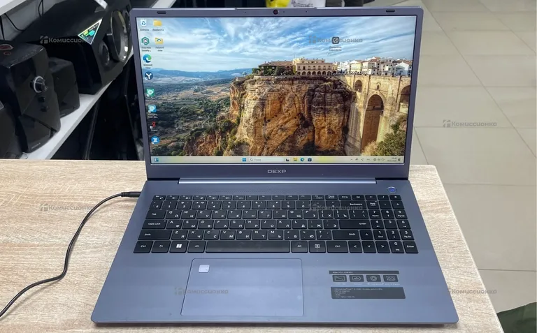 Ноутбук Dexp Atlas M-15-I5W303