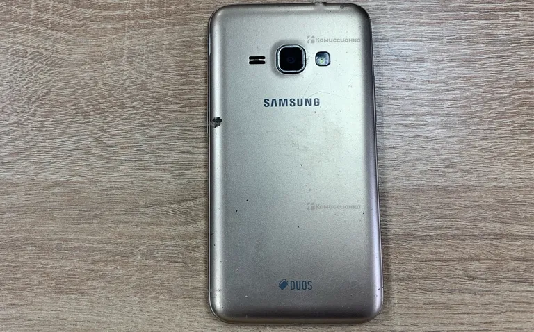 Samsung Galaxy J1 SM-J120F