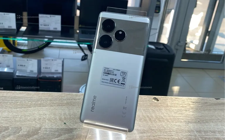 Realme GT 6 16/512gb