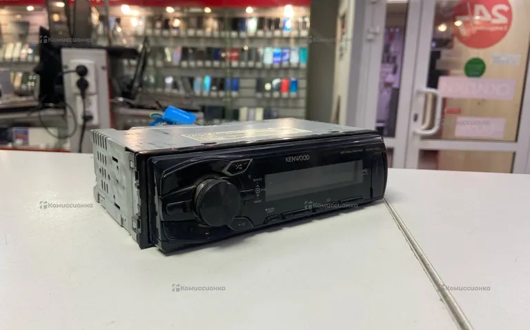 Автомагнитола  Kenwood KMM-100