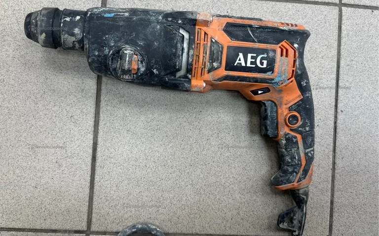 Перфоратор AEG KH 24 IE