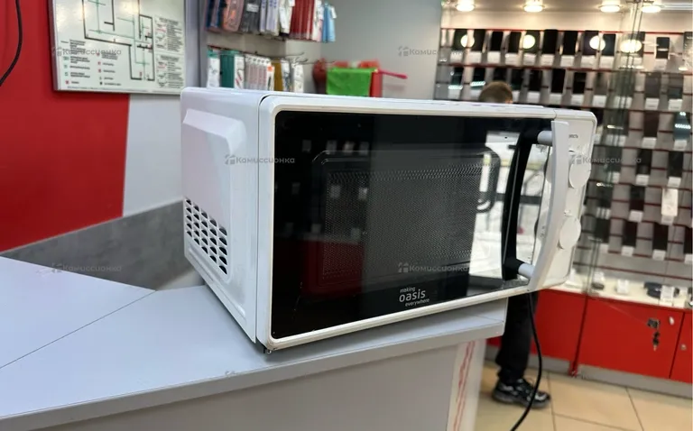 Микроволновая печь  oasis mw-70mw
