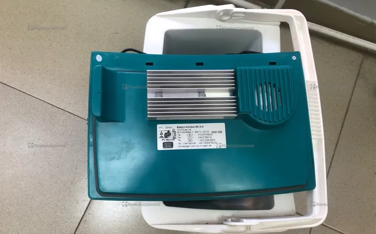 Холодильник автомобильный  Electrolux rc210