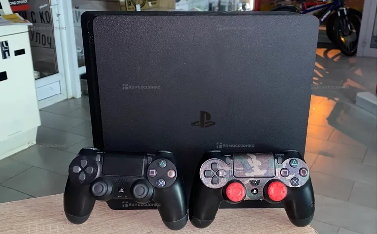 Приставка PS4. игровая приставка ps4 slim 500