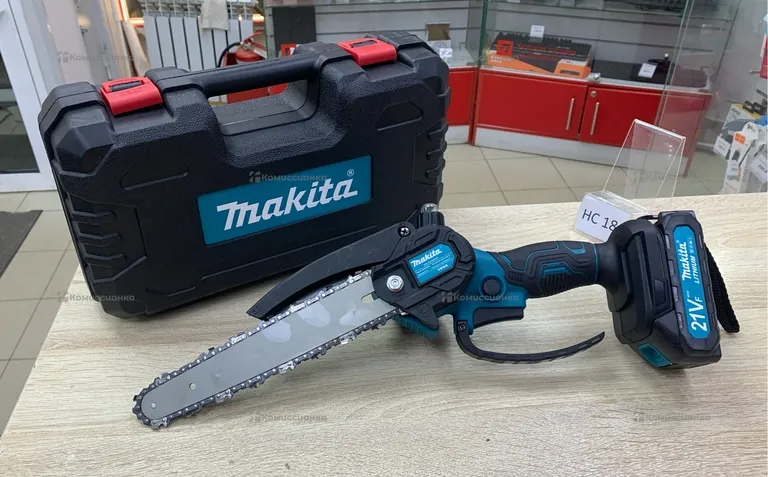 Сучкорез Makita.