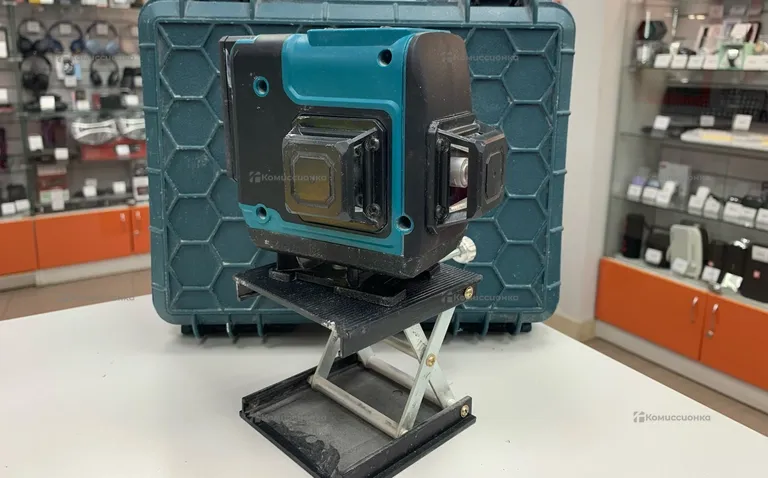Лазерный уровень Makita (replic)