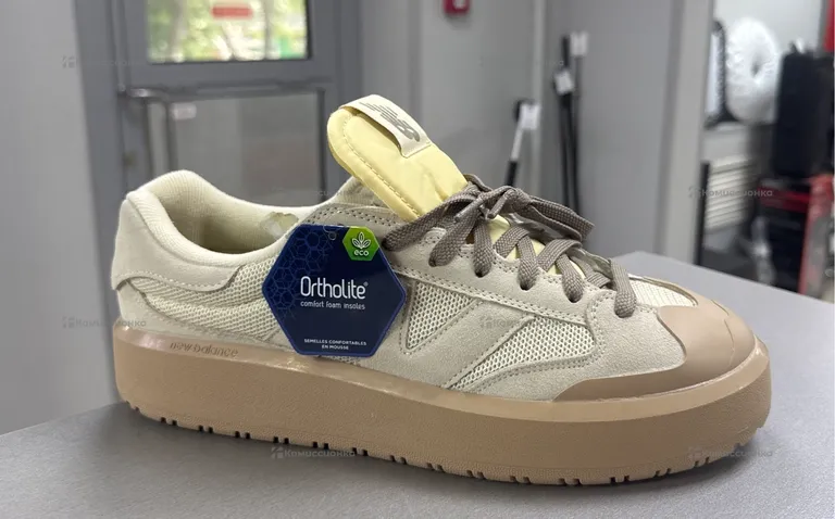 Кроссовки New Balance бежевые