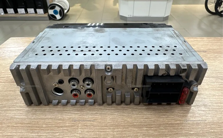 Автомагнитола  NAKAMICHI NQ513BR