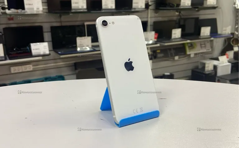 Apple iPhone SE 2020 64Gb.