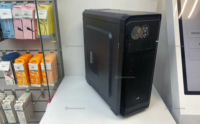 Системный блок msi чёрного цвета