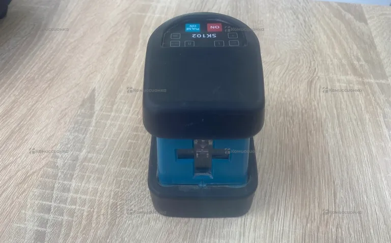 Лазерный уровень makita SK102
