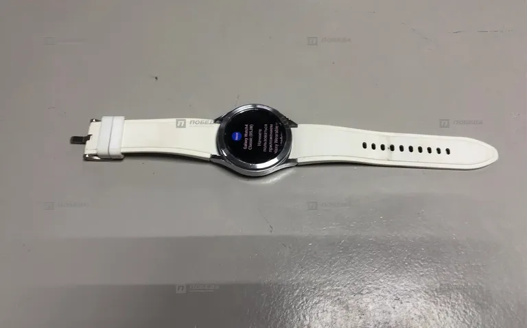 Часы Samsung Watch 4