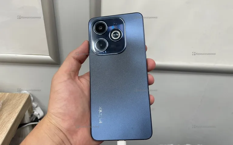 Infinix hot 40i 8/256gb
