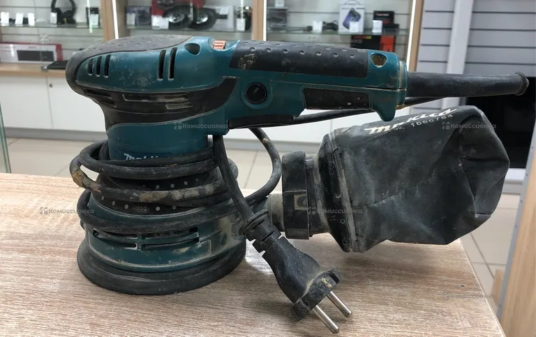 полировальная машинка Makita. bo5041