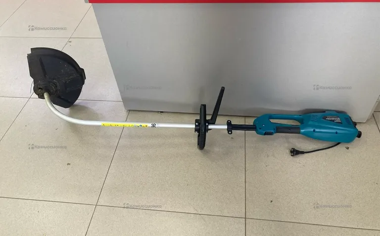 электротример Makita UR3501