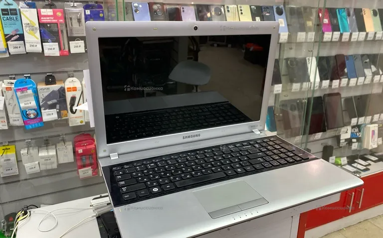 Ноутбук  Samsung RV515