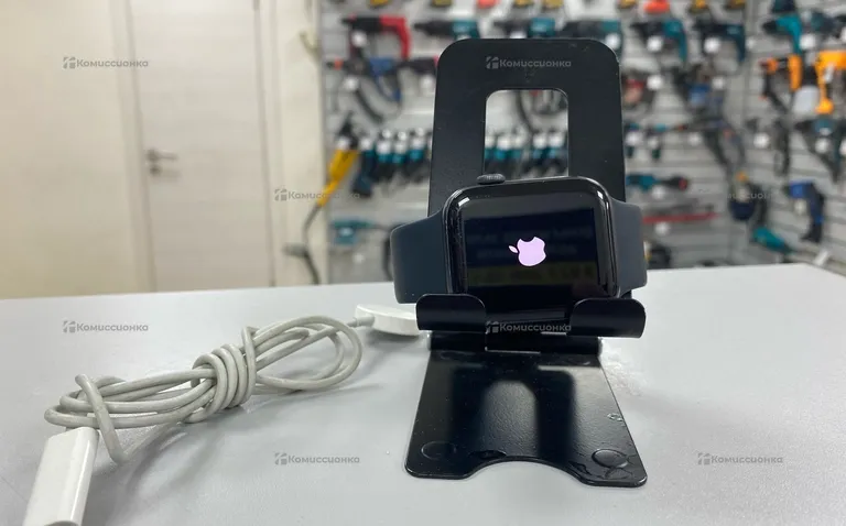 Часы Apple Watch SE (Gen 1)