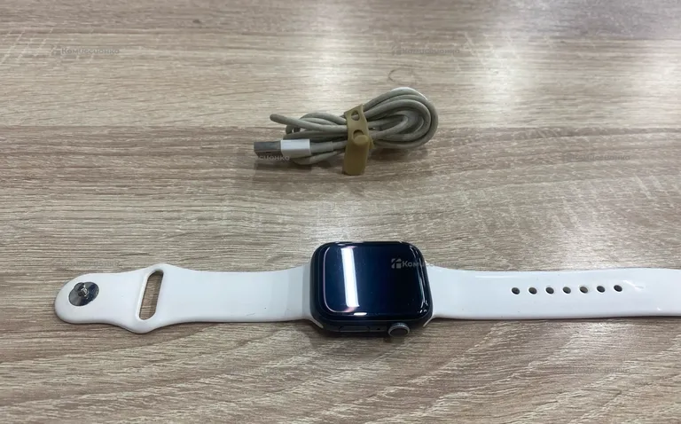 Часы  Apple Watch 5